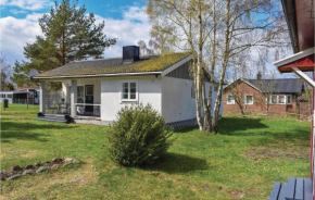 Three-Bedroom Holiday Home in Lottorp in Löttorp